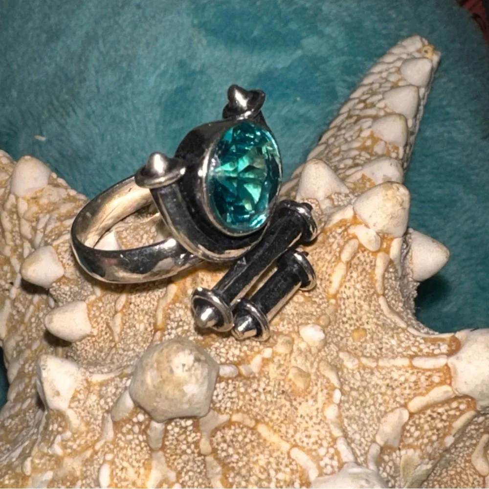 Modern Blue Quartz handmade statement Ring - Picture 6 of 8